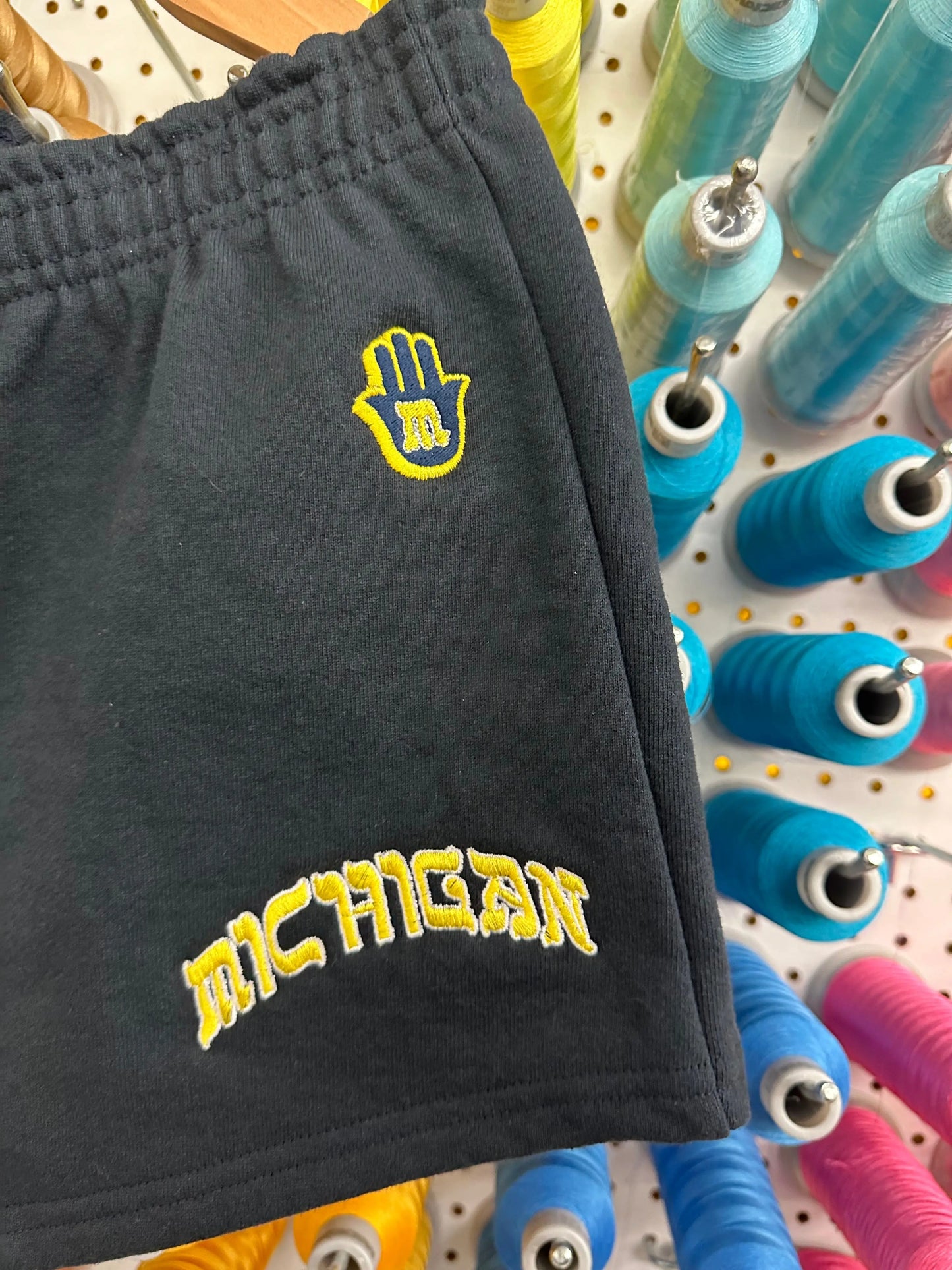 MICHIGAN SHORTS NAVY - Hamsa Club