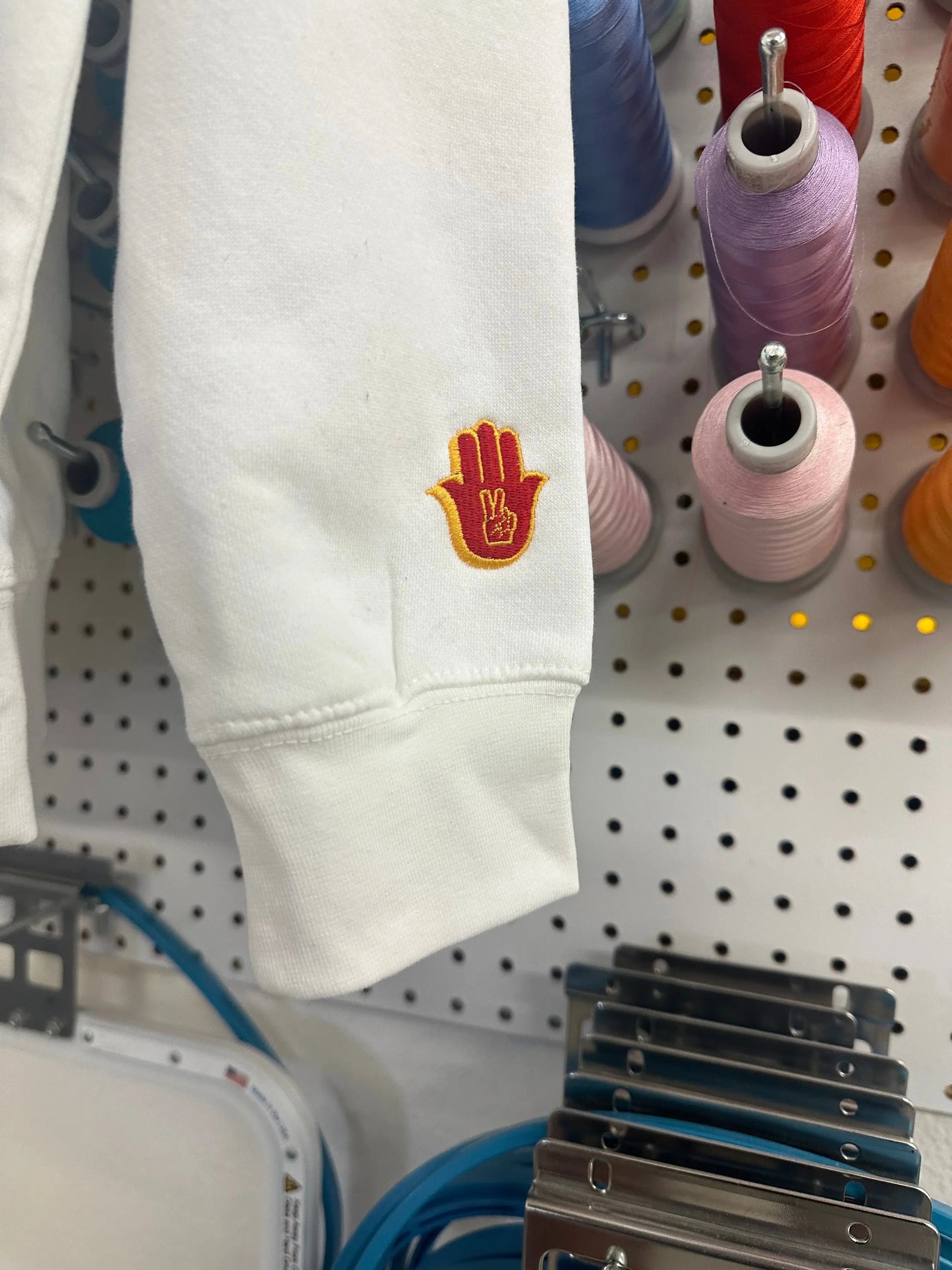 USC CREWNECK (WHITE) - Hamsa Club