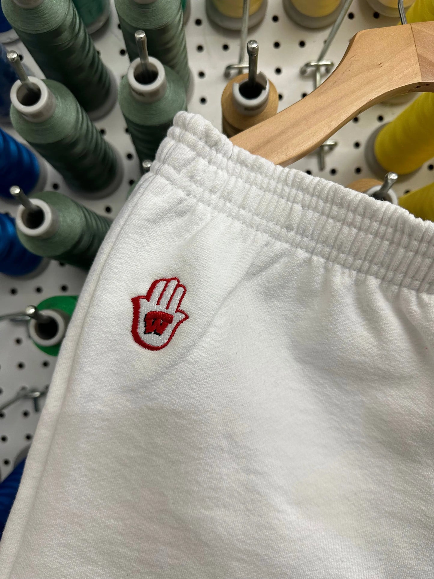 WISCONSIN WHITE SHORTS - Hamsa Club