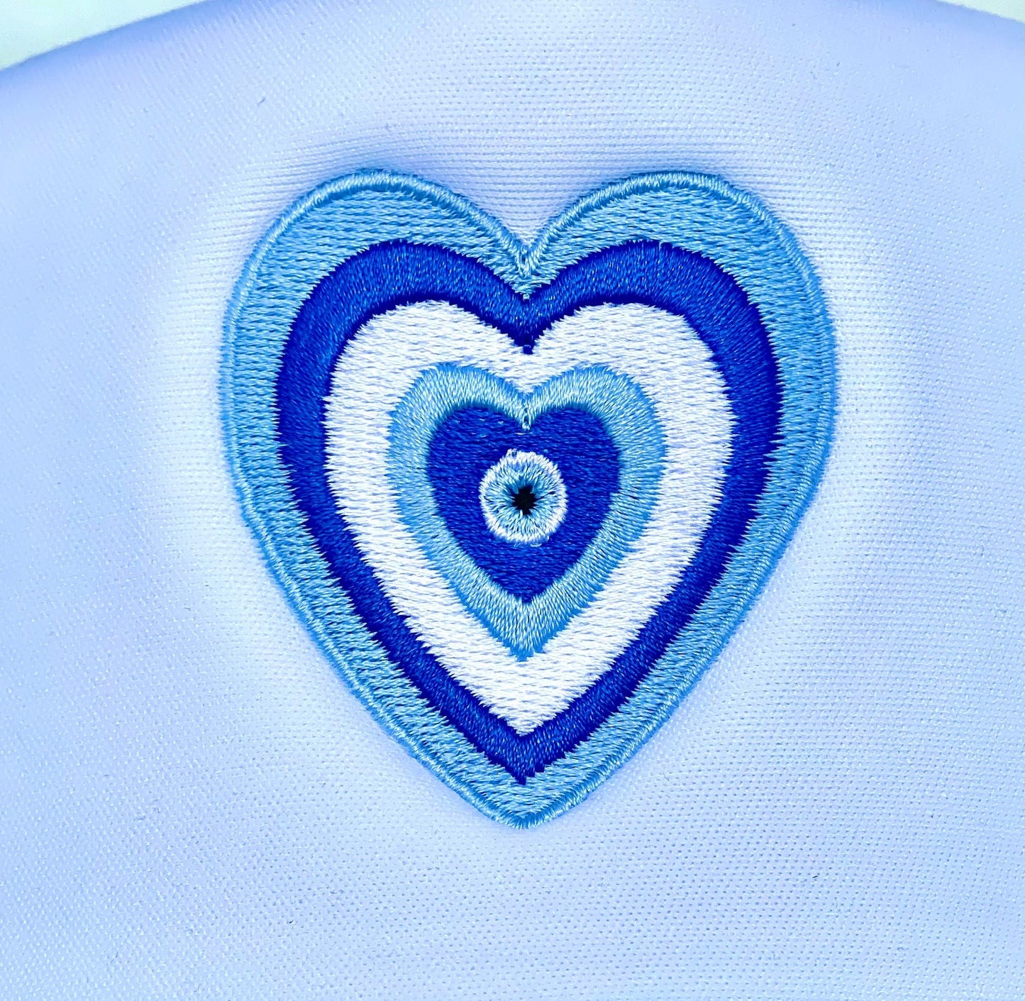 HEART TRUCKER - Hamsa Club