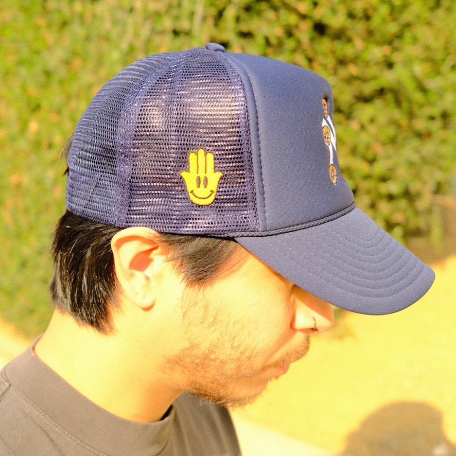 NY BAGEL TRUCKER - Hamsa Club