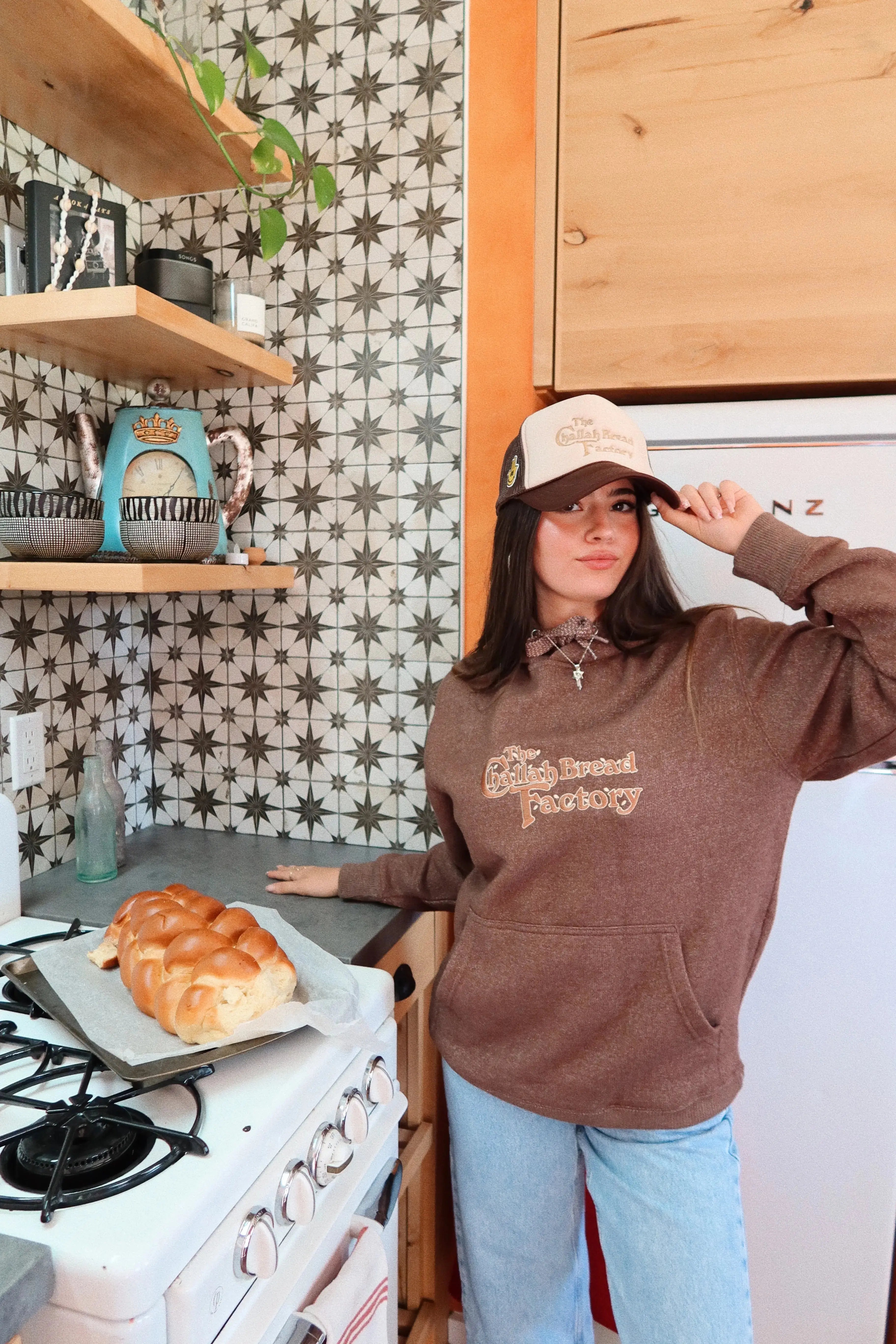 CHALLAH BREAD FACTORY HOODIE (BROWN BREAD) - Hamsa Club