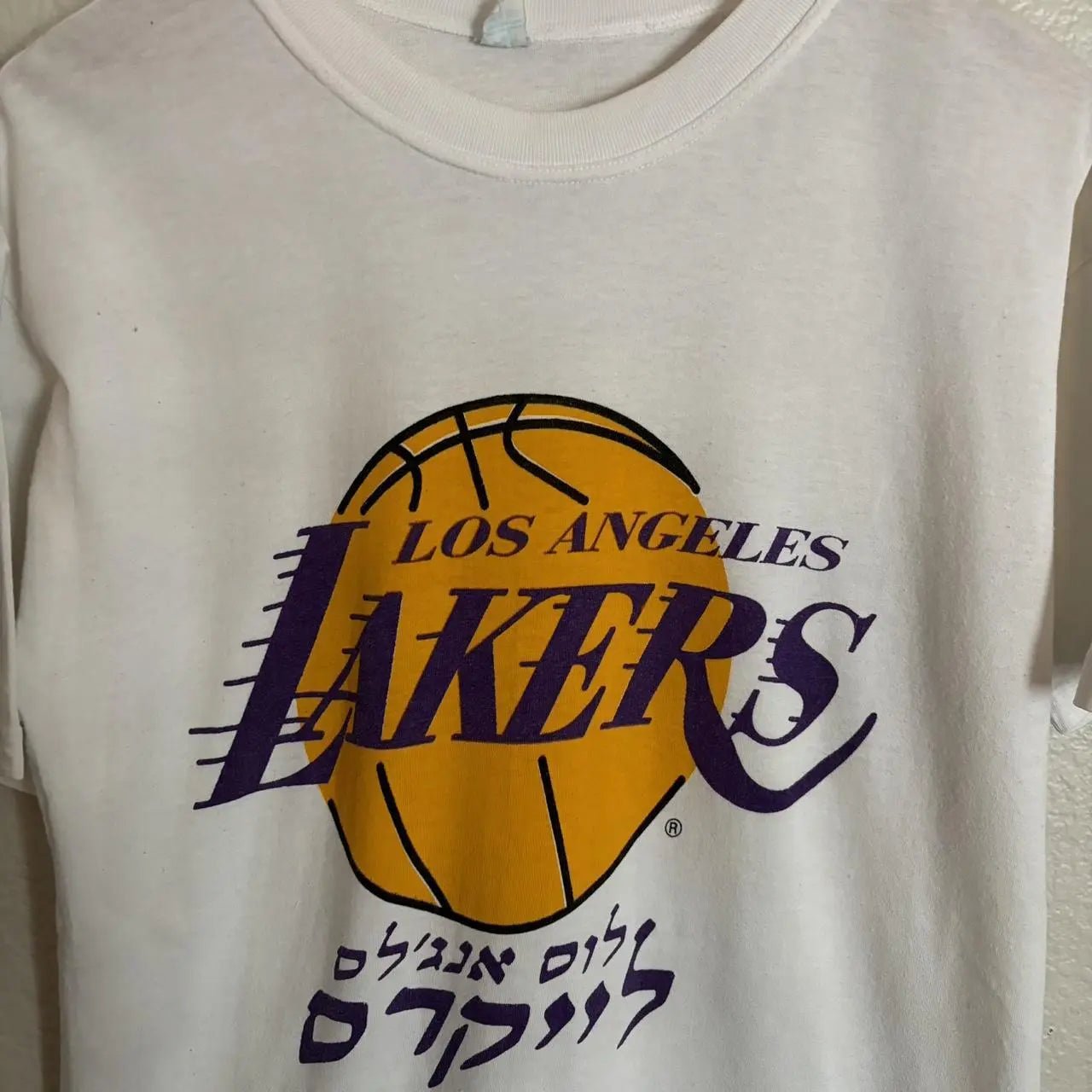 LAKERS HEBREW TEE - Hamsa Club